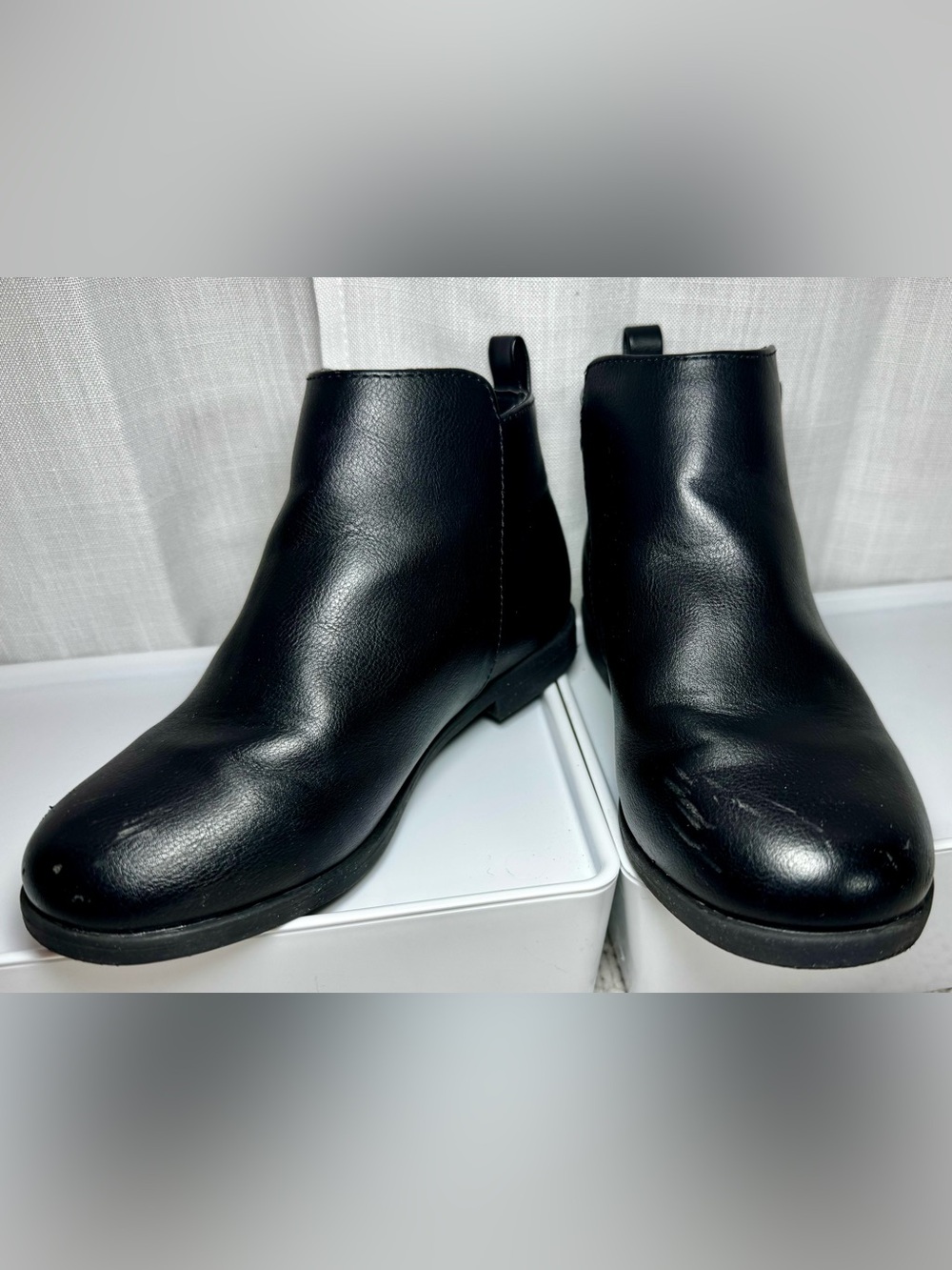 Classic Black Kid’s Chelsea Zip Up Boots - Sleek Leather Ankle Boots
